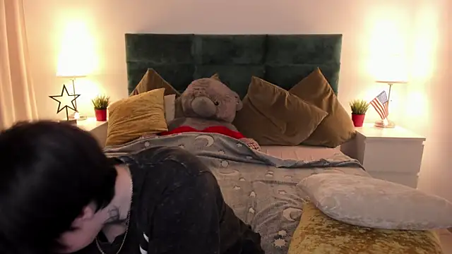 ayakskalermonss online show from November 2025 02:17:01 PM