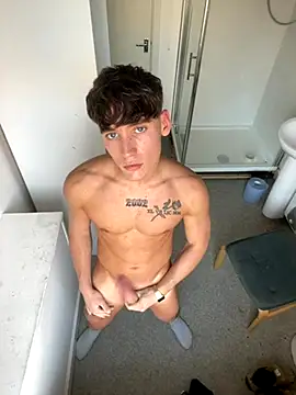 Snapshot of naughtyboy0124 chatting on November 2025 03:01:02 PM naughtyboy0124 online show from November 2025 03:01:02 PM