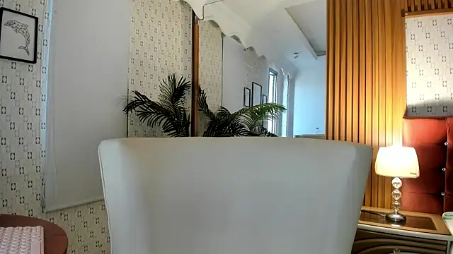 LunaaFerrari online show from September 2025 12:41:01 PM