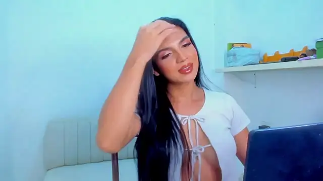 ISA BELLA VZL online show from April 2026 10:51:02 PM