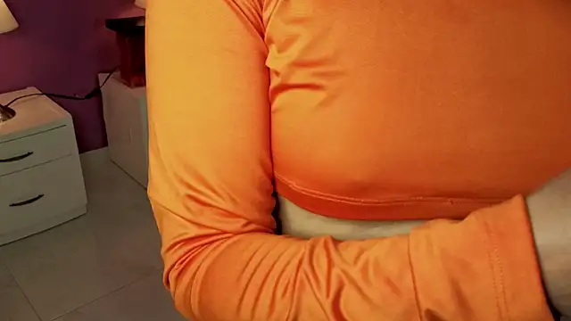 Snapshot of LiLLiAnderson chatting on October 2025 12:06:01 PM LiLLiAnderson online show from October 2025 12:06:01 PM