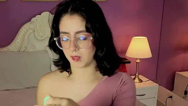 Snapshot of LiLLiAnderson chatting on November 2025 11:42:02 AM LiLLiAnderson online show from November 2025 11:42:02 AM