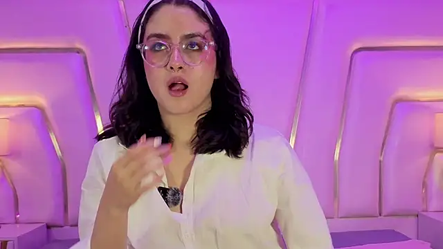 LiLLiAnderson online show from February 2026 12:47:02 PM