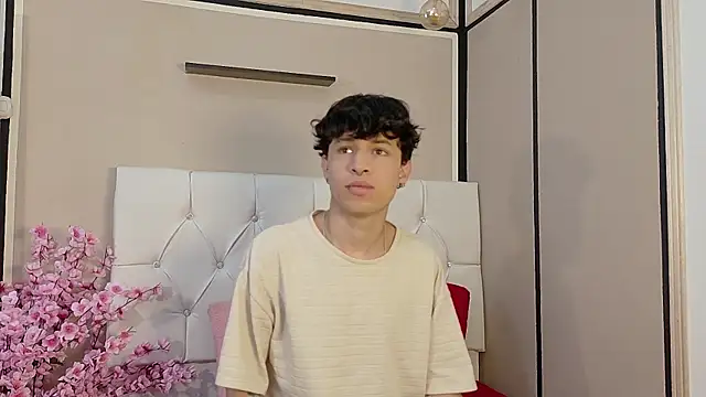 Axel  Evans online show from October 2025 12:09:02 PM