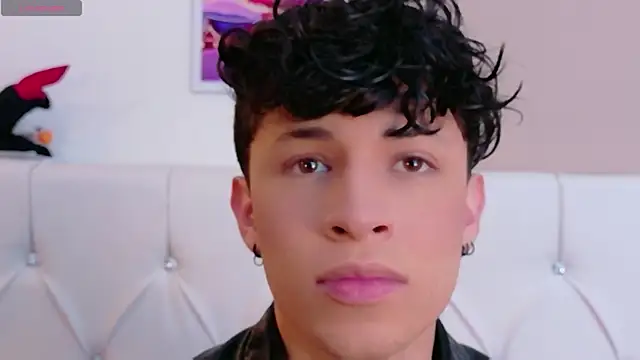 Axel  Evans online show from April 2026 12:28:02 PM