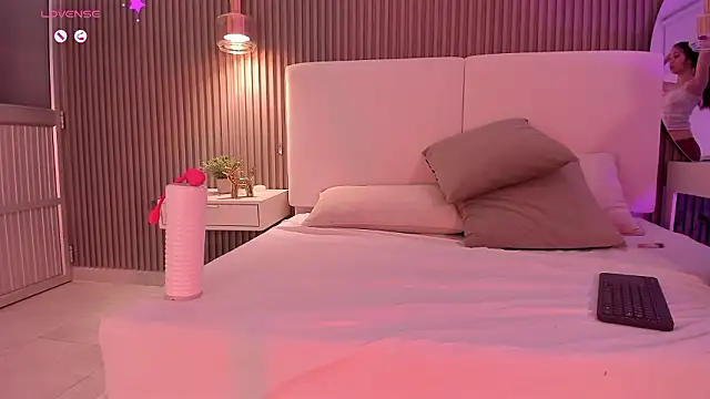 juliie star online show from March 2026 02:26:01 AM