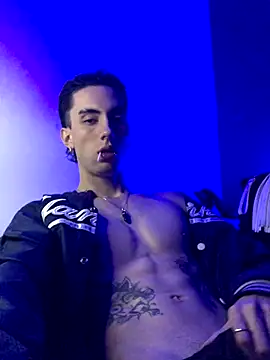 Snapshot of redmen69 chatting on September 2025 02:06:01 AM redmen69 online show from September 2025 02:06:01 AM