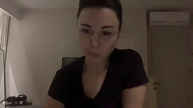 Gilin1 online show from December 2025 08:48:01 PM