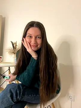 milanabaileys  online show from November 2025 05:39:01 PM