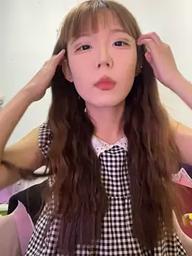 Snapshot of D-033 chatting on October 2025 02:26:02 PM D-033 online show from October 2025 02:26:02 PM