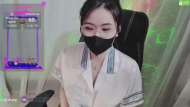 Snapshot of HanaYourlove chatting on November 2025 02:31:02 PM HanaYourlove online show from November 2025 02:31:02 PM