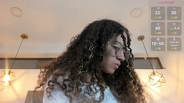 Hanna Cornee  online show from September 2025 01:46:01 PM