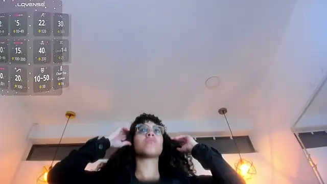 Hanna Cornee  online show from February 2026 12:34:01 PM