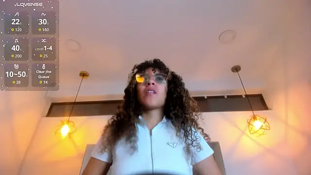 Hanna Cornee  online show from February 2026 01:40:01 PM