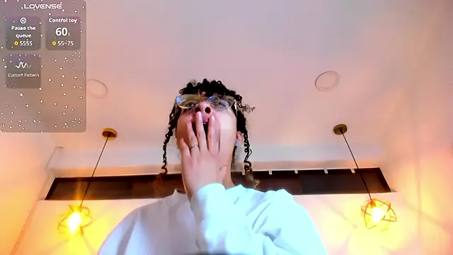 Hanna Cornee  online show from February 2026 12:03:01 PM