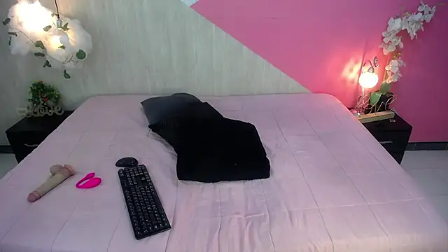 sophia brunette  online show from November 2025 11:23:02 AM