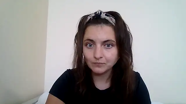 DInaraXRose online show from September 2025 12:06:01 PM