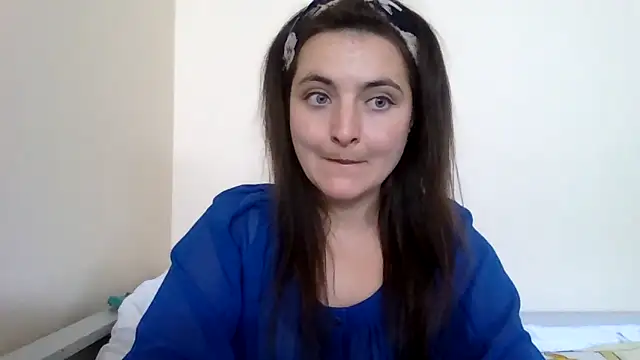 DInaraXRose online show from September 2025 11:37:02 AM