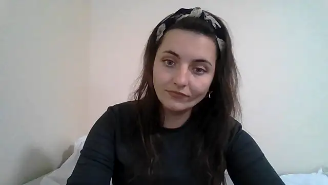 DInaraXRose online show from October 2025 10:35:01 AM