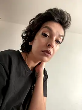 Piggiteablacktea online show from October 2025 07:49:02 AM