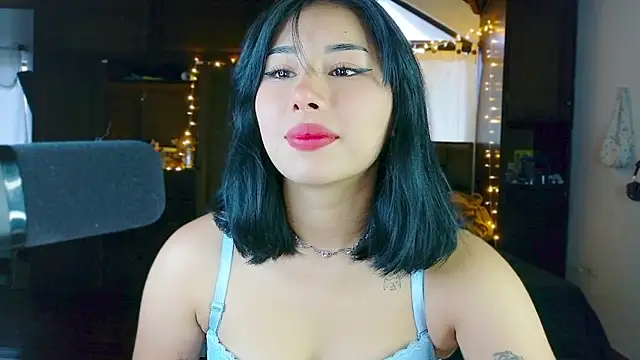 Shisuku Sophi online show from May 2026 10:27:02 PM