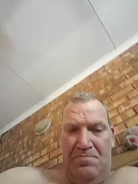 Snapshot of wallacelegend chatting on October 2025 06:17:01 AM wallacelegend online show from October 2025 06:17:01 AM