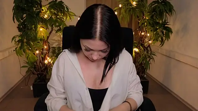 AmyStewart online show from July 2026 06:58:02 PM