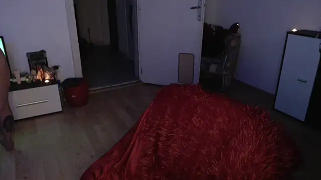 Snapshot of Aliens4twenty chatting on October 2025 08:42:02 PM Aliens4twenty online show from October 2025 08:42:02 PM