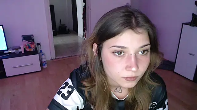 Snapshot of Aliens4twenty chatting on October 2025 01:25:01 PM Aliens4twenty online show from October 2025 01:25:01 PM