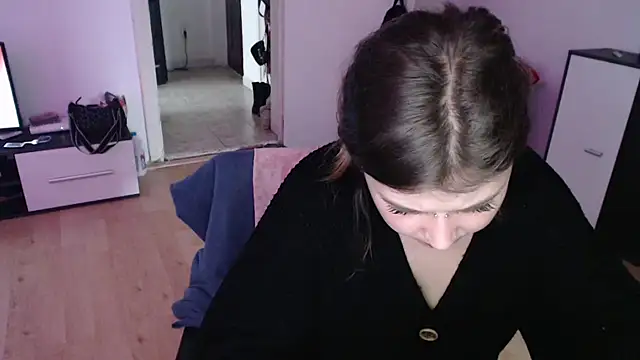 Snapshot of Aliens4twenty chatting on November 2025 09:09:01 AM Aliens4twenty online show from November 2025 09:09:01 AM