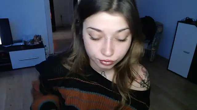 Snapshot of Aliens4twenty chatting on December 2025 07:57:02 AM Aliens4twenty online show from December 2025 07:57:02 AM