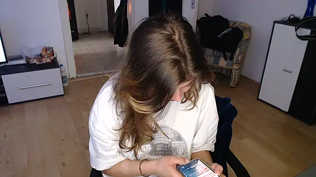 Snapshot of Aliens4twenty chatting on December 2025 09:58:02 AM Aliens4twenty online show from December 2025 09:58:02 AM