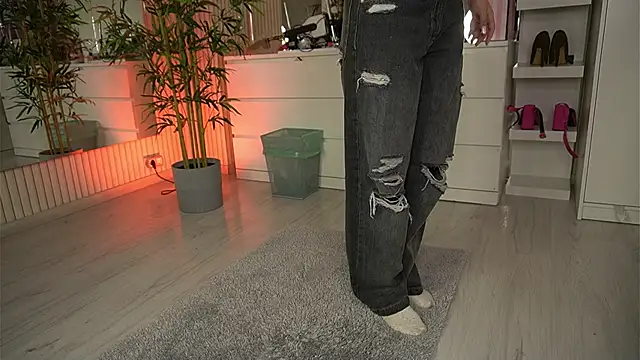 EmmaBlanco online show from April 2026 04:22:01 AM