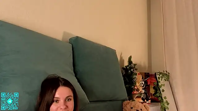 chloemilka online show from March 2026 07:30:01 PM