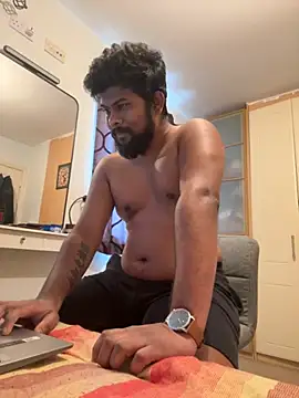 Snapshot of CrazyShashank chatting on October 2025 01:06:02 PM CrazyShashank online show from October 2025 01:06:02 PM