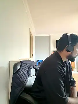 Snapshot of CrazyShashank chatting on January 2026 10:18:01 AM CrazyShashank online show from January 2026 10:18:01 AM