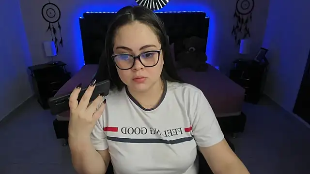 LolaVillalobos online show from November 2025 12:19:02 PM