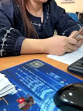 PhuongNhi21 online show from November 2025 02:44:02 AM