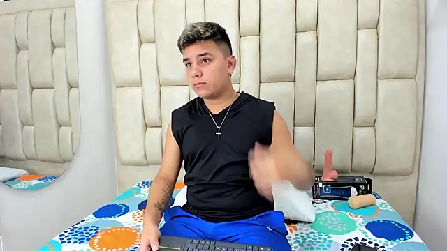 DavilANDkevin2 online show from November 2025 02:43:01 AM