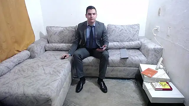 Snapshot of Victor_Maitland chatting on October 2025 03:43:02 AM Victor Maitland online show from October 2025 03:43:02 AM