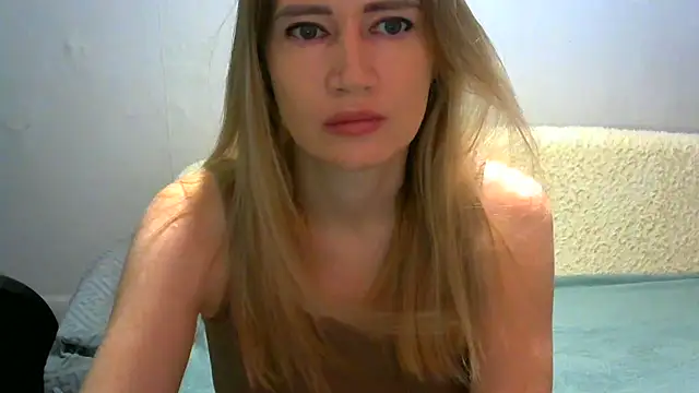 JessFoxxx online show from December 2025 03:45:02 AM