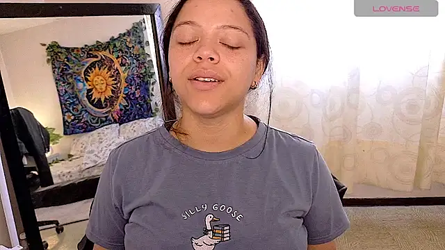 Snapshot of Amanda_sweet chatting on May 2026 01:38:02 PM Amanda sweet online show from May 2026 01:38:02 PM