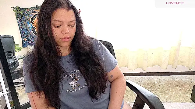 Snapshot of Amanda_sweet chatting on May 2026 04:04:02 PM Amanda sweet online show from May 2026 04:04:02 PM