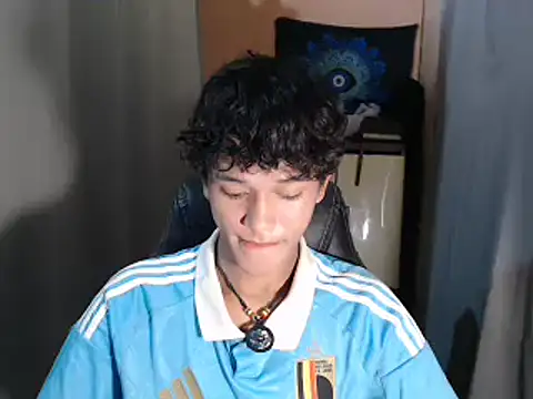 Snapshot of kenbigcockxx chatting on October 2025 03:25:03 AM kenbigcockxx online show from October 2025 03:25:03 AM