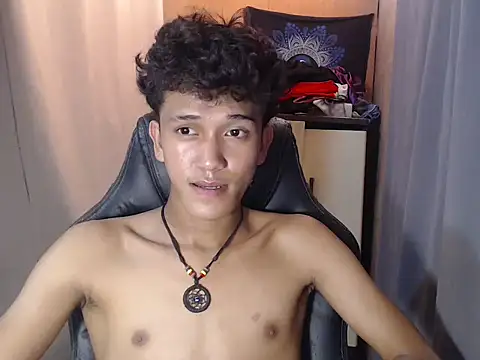 Snapshot of kenbigcockxx chatting on October 2025 08:26:02 AM kenbigcockxx online show from October 2025 08:26:02 AM