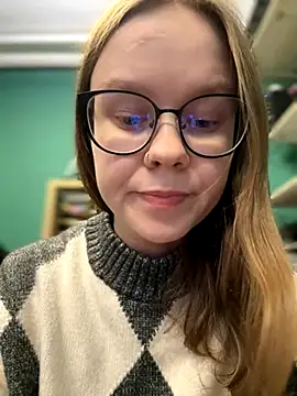 Snapshot of _CherryBloom_ chatting on October 2025 07:05:02 AM CherryBloom online show from October 2025 07:05:02 AM