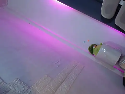 Lav elle online show from February 2026 06:39:01 PM