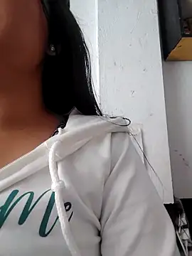 lunna 07 online show from September 2025 07:46:01 PM