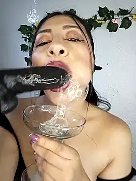 lunna 07 online show from March 2026 02:11:02 PM