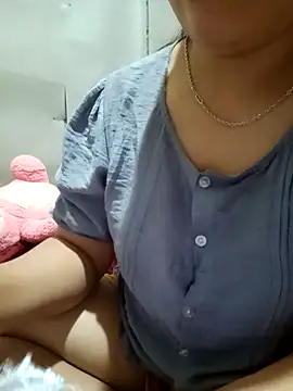 jienrrr online show from April 2026 10:05:02 PM